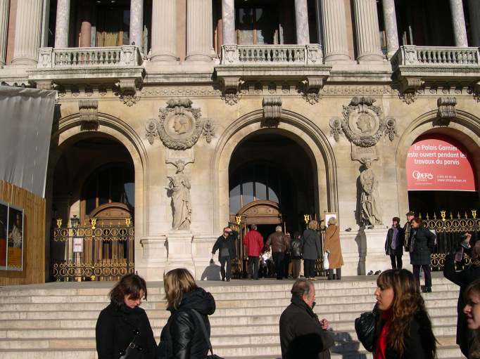  Entrée de l'opéra Garnier